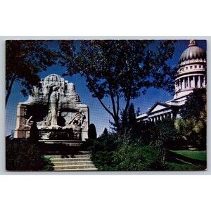 Postcard Utah Salt Lake City Mormon Battalion Monument State Capitol c1940s UT